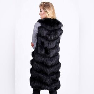 (SOLD) Stunning FUREVER luxury brand black faux fur vest
